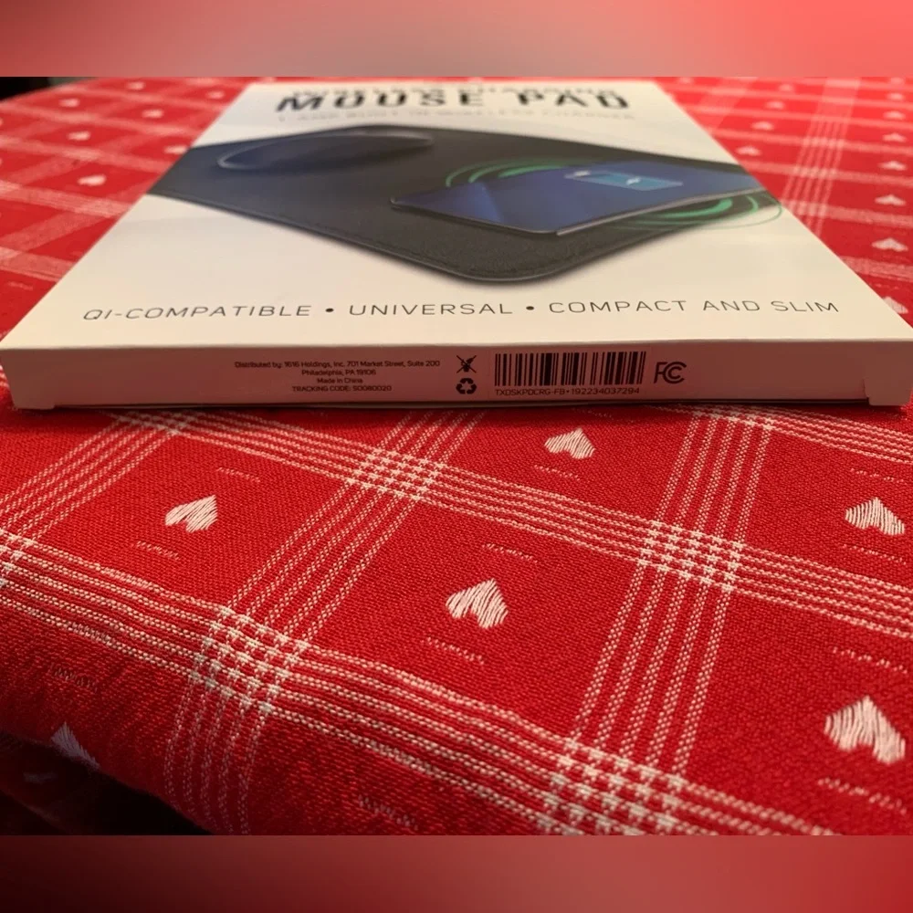 NWOT Traxx Wireless Charging Mouse Pad